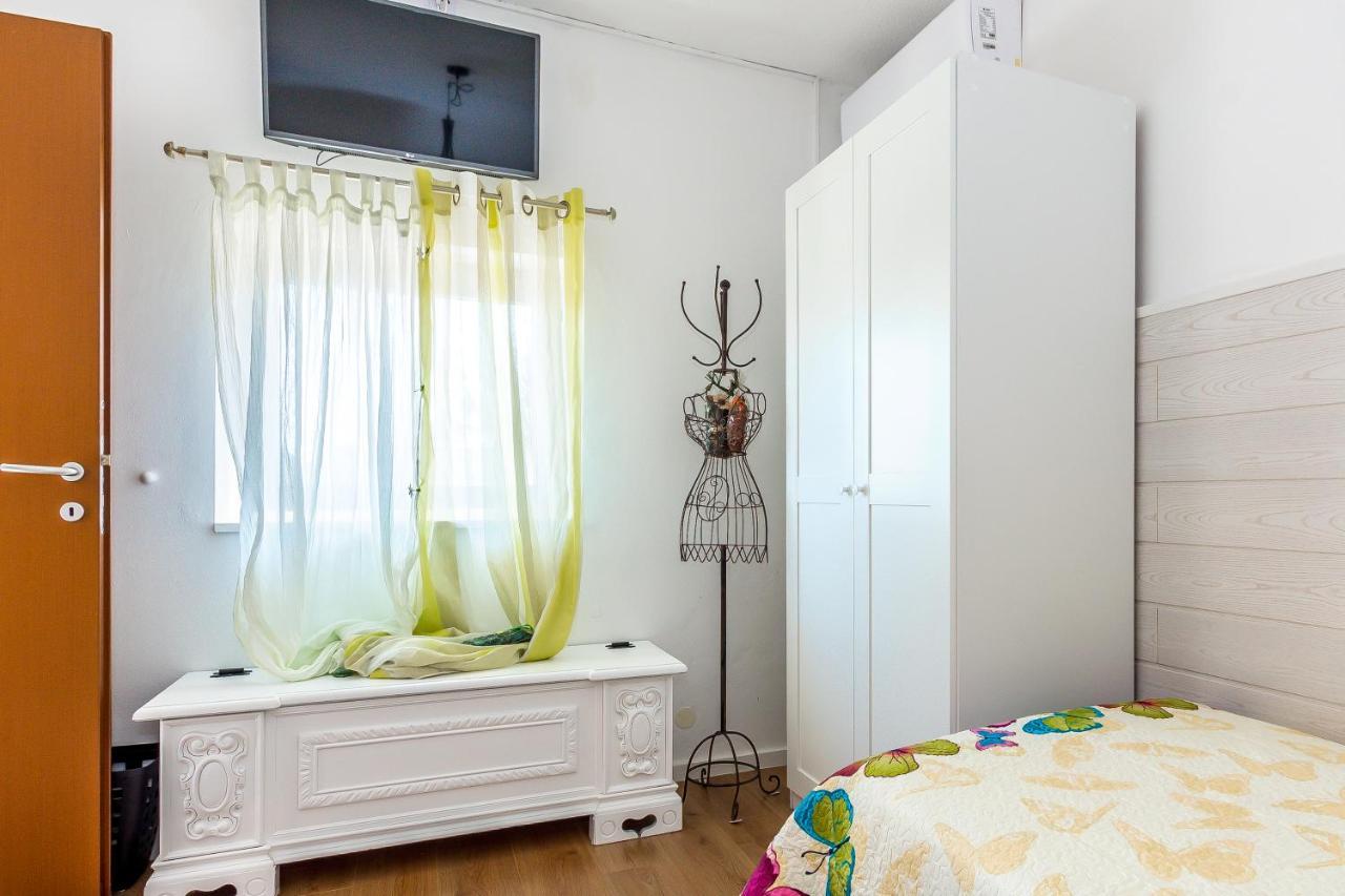 Holiday Home Rosko Skradin Exterior foto